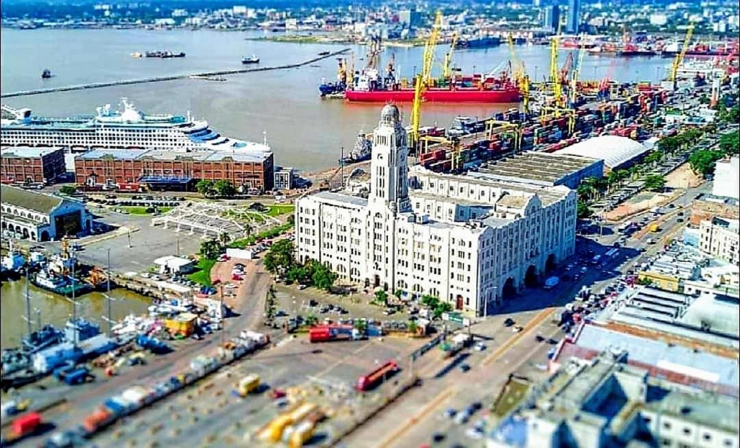 Montevideo Port Hostel Экстерьер фото