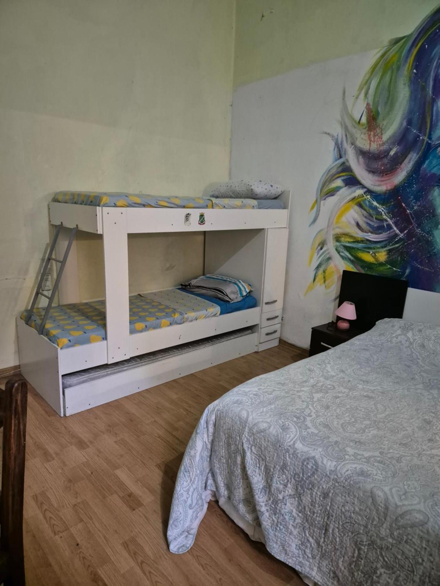 Montevideo Port Hostel Номер фото