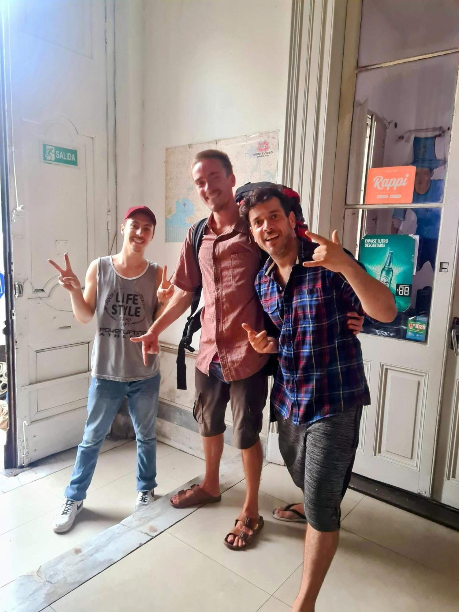 Montevideo Port Hostel Экстерьер фото